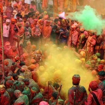 เทศกาลสาดสีของชาวฮินดู