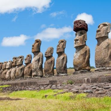 โมอายแห่งเกาะอีสเตอร์ ( Moai Easter Island )