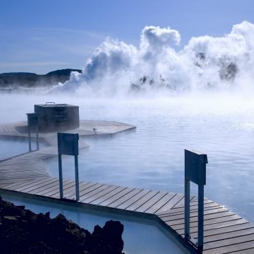 Blue Lagoon น้ำพุร้อนที่มีชื่อเสียงที่สุดของไอซ์แลนด์