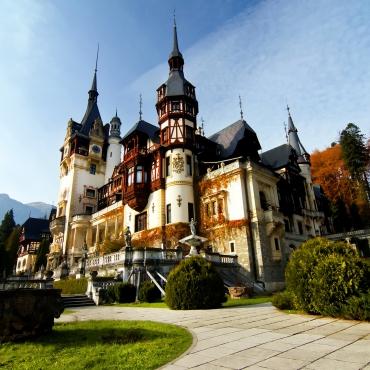 ปราสาทเปเลส (Peles Castle) ประเทศโรมาเนีย