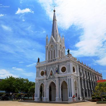 อาสนวิหารแม่พระบังเกิด