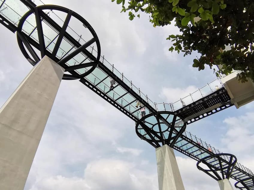 “SkyWalk” เมืองกาญจน์ ขยายเวลาให้บริการในวันหยุด เต็มอิ่ม ฟินไปกับบรรยากาศ