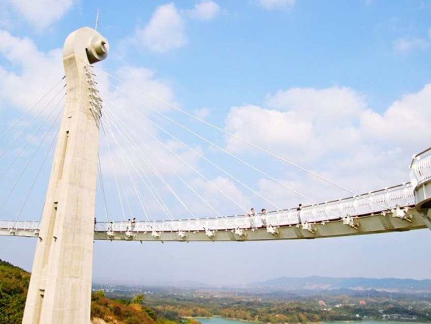 สะพานลอยฟ้ากังซัน Siaogangshan Skywalk Park