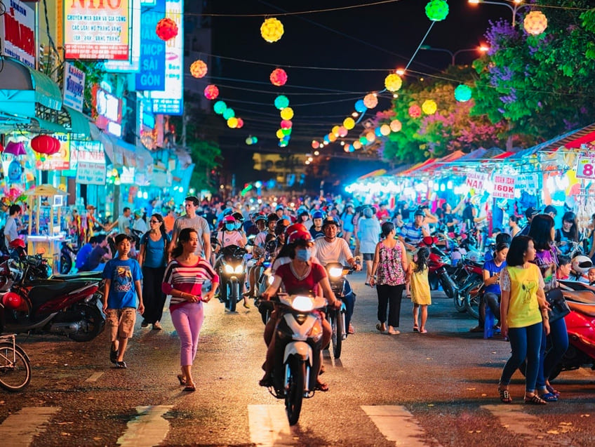 ตลาดนัดกลางคืนเกิ่นเทอ Can Tho Night Market