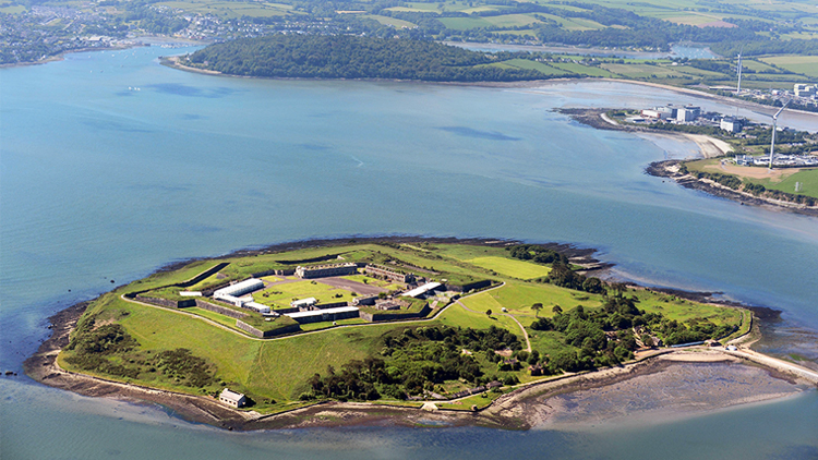 Spike Island, เกาะสไปค์