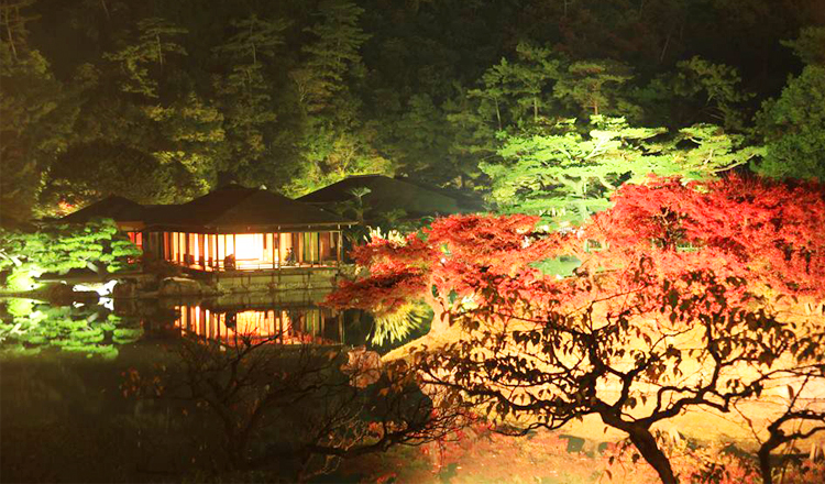 ใบไม้เปลี่ยนสีที่สวนริทสึริน, คางาวะ ใบไม้เปลี่ยนสี, สวนริทสึริน, คางาวะ