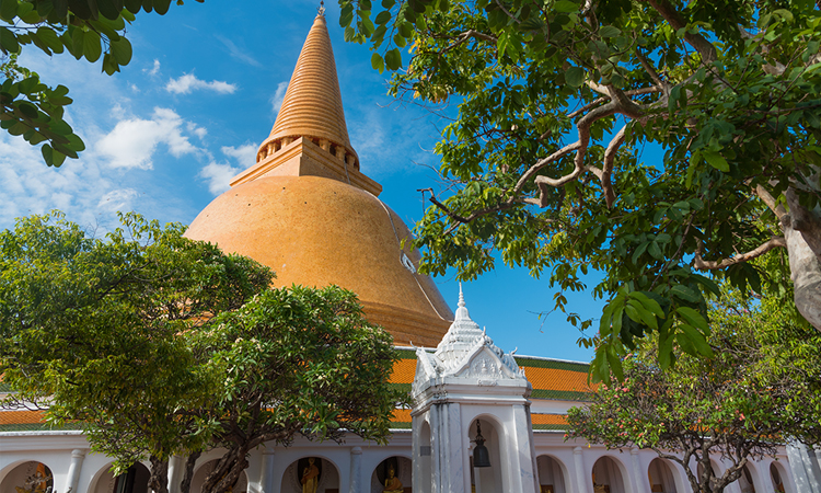พาแม่เที่ยวนครปฐม สักการะองค์พระปฐมเจดีย์ เที่ยวนครปฐม, พระปฐมเจดีย์