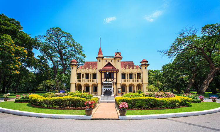 พาแม่เที่ยวนครปฐม เที่ยวชมพระราชวังสนามจันทร์ เที่ยวนครปฐม, พระราชวังสนามจันทร์