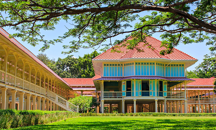 พาแม่เที่ยวเพชรบุรี เที่ยวชมพระราชนิเวศน์มฤคทายวัน เพชรบุรี, พระราชนิเวศน์มฤคทายวัน