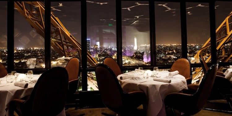 Le Jules Verne ร้านอาหารบนหอไอเฟล Le Jules Verne, หอไอเฟล