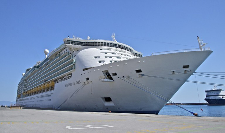 ล่องเรือสำราญสุดหรู Royal Caribbean ล่องเรือสําราญ