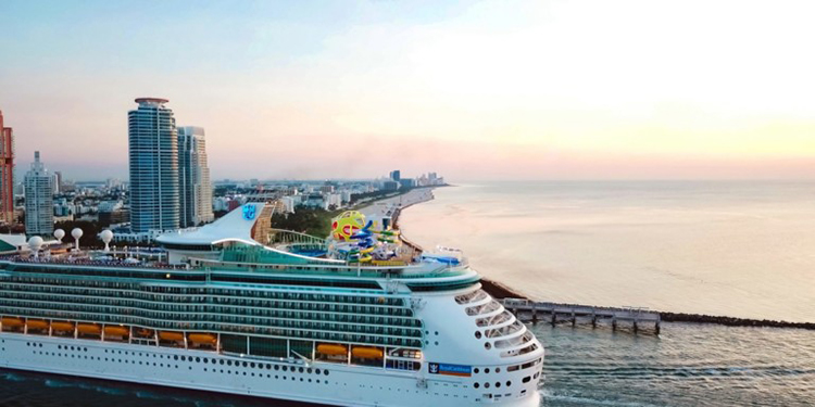 ล่องเรือสำราญสุดหรู Royal Caribbean ล่องเรือสําราญ