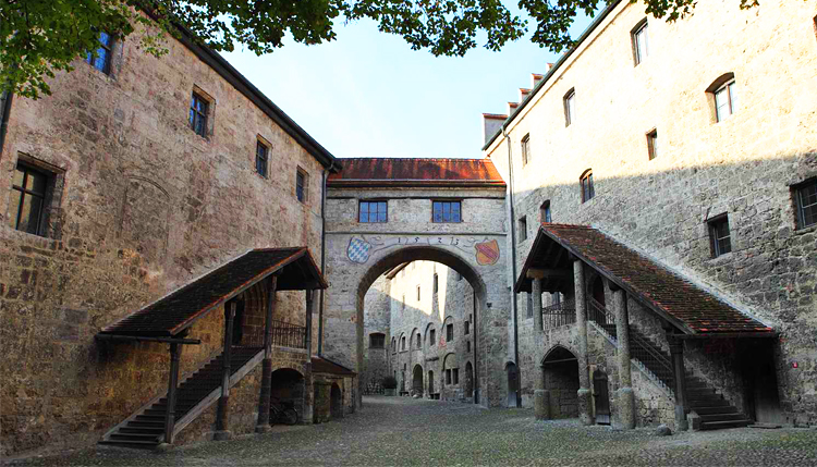 เบิร์กฮาวเซน, เยอรมนี Burghausen, Germany