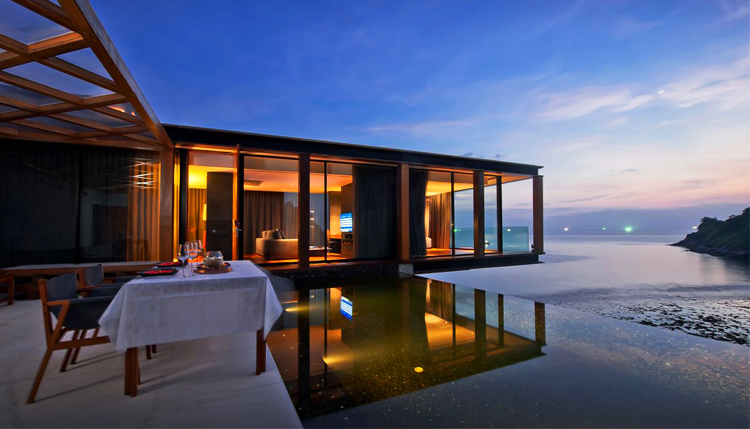 The Naka Phuket ห้องพักวิวทะเล ภูเก็ต, หาดกมลา
