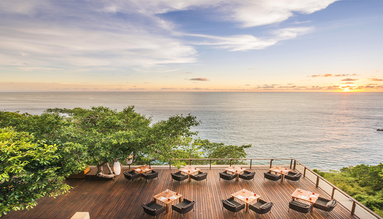 Paresa Resort Phuket รีสอร์ทติดทะเล ภูเก็ต, หาดกมลา